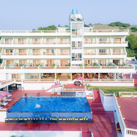 Sparv Aulakhs Resort Мандрем Екстериор снимка