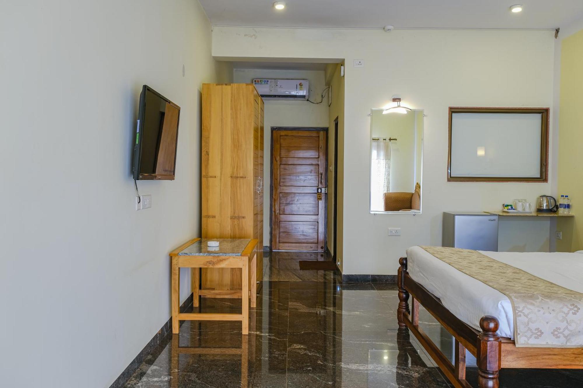 Sparv Aulakhs Resort Мандрем Екстериор снимка