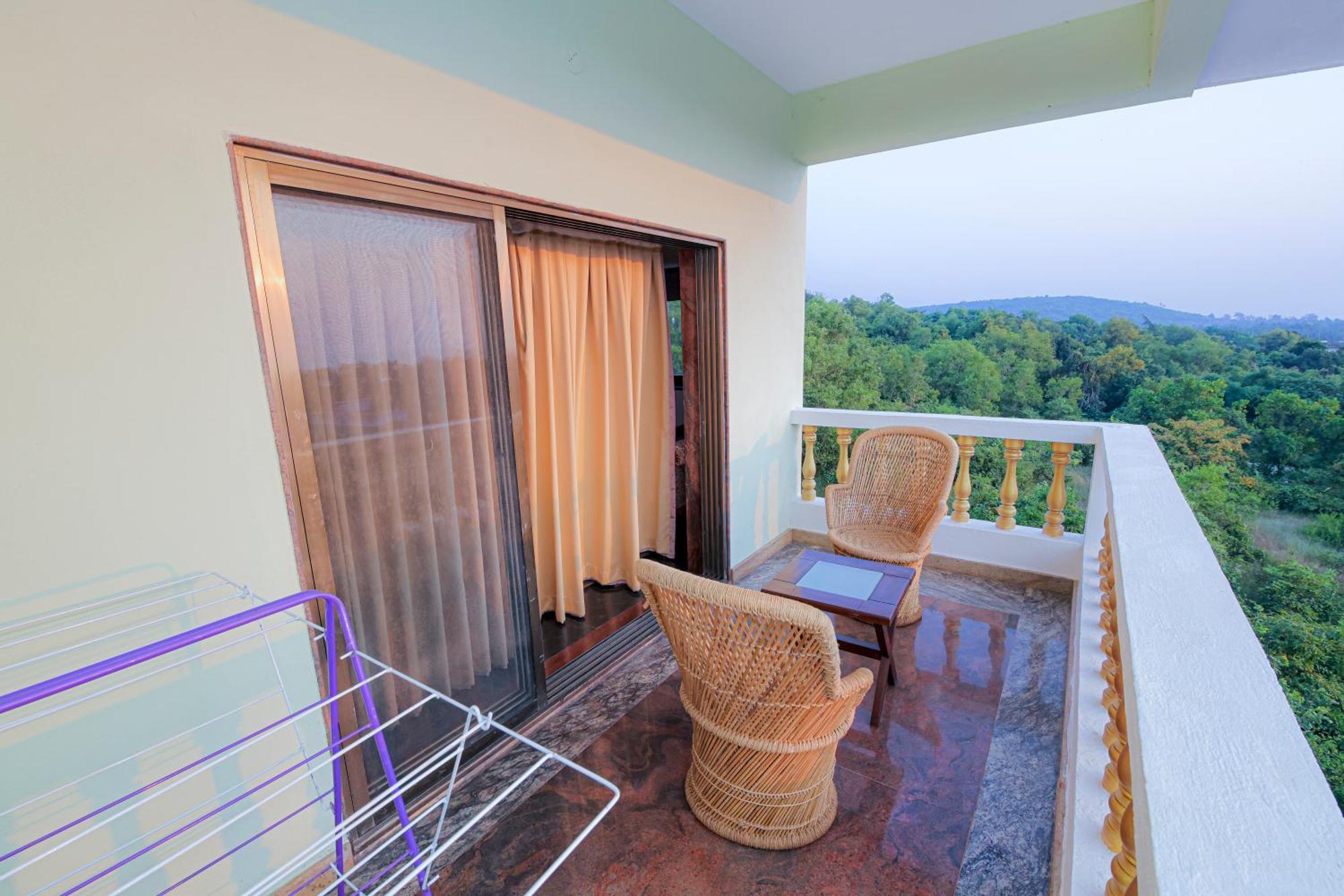 Sparv Aulakhs Resort Мандрем Екстериор снимка
