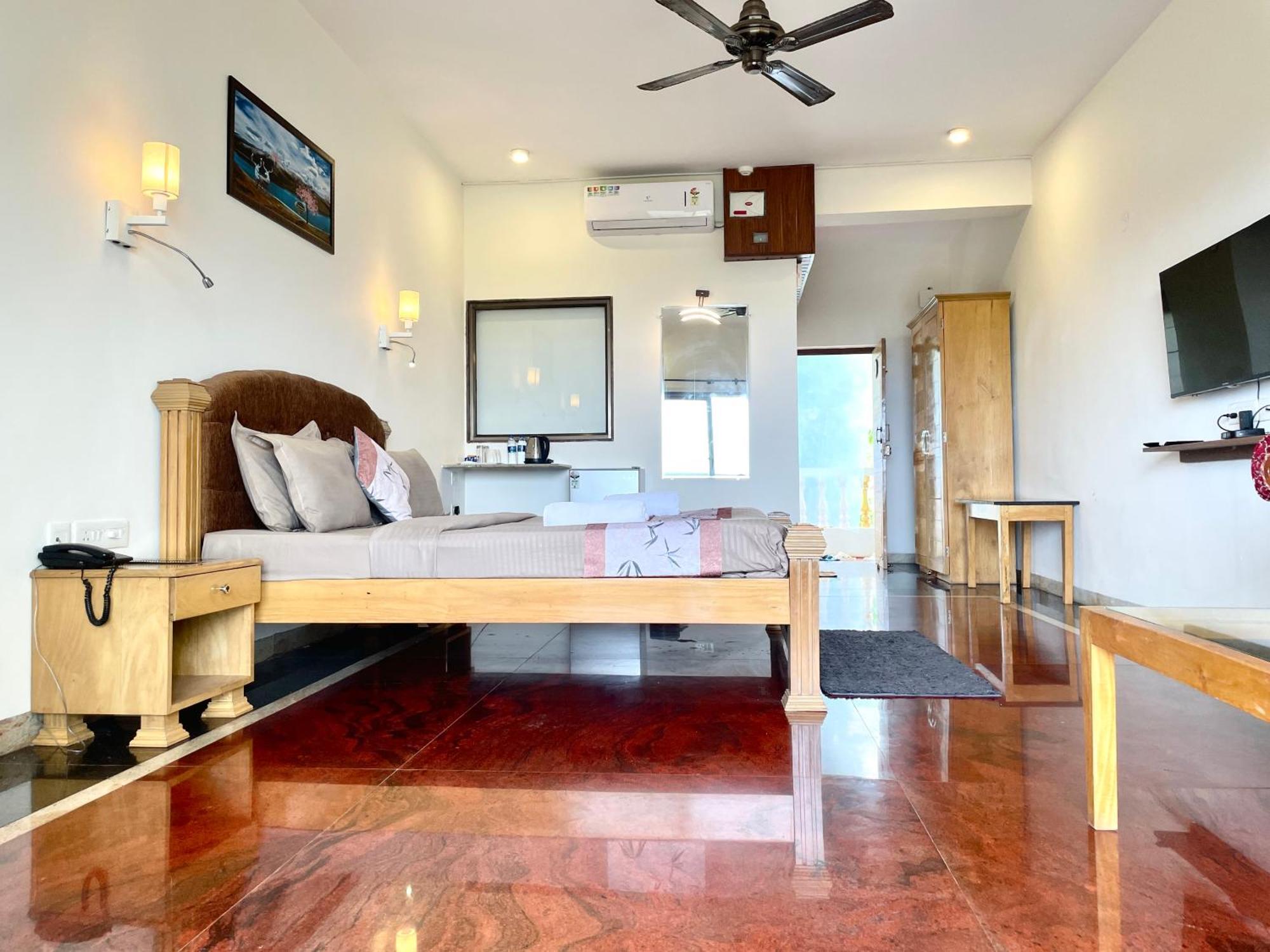 Sparv Aulakhs Resort Мандрем Екстериор снимка