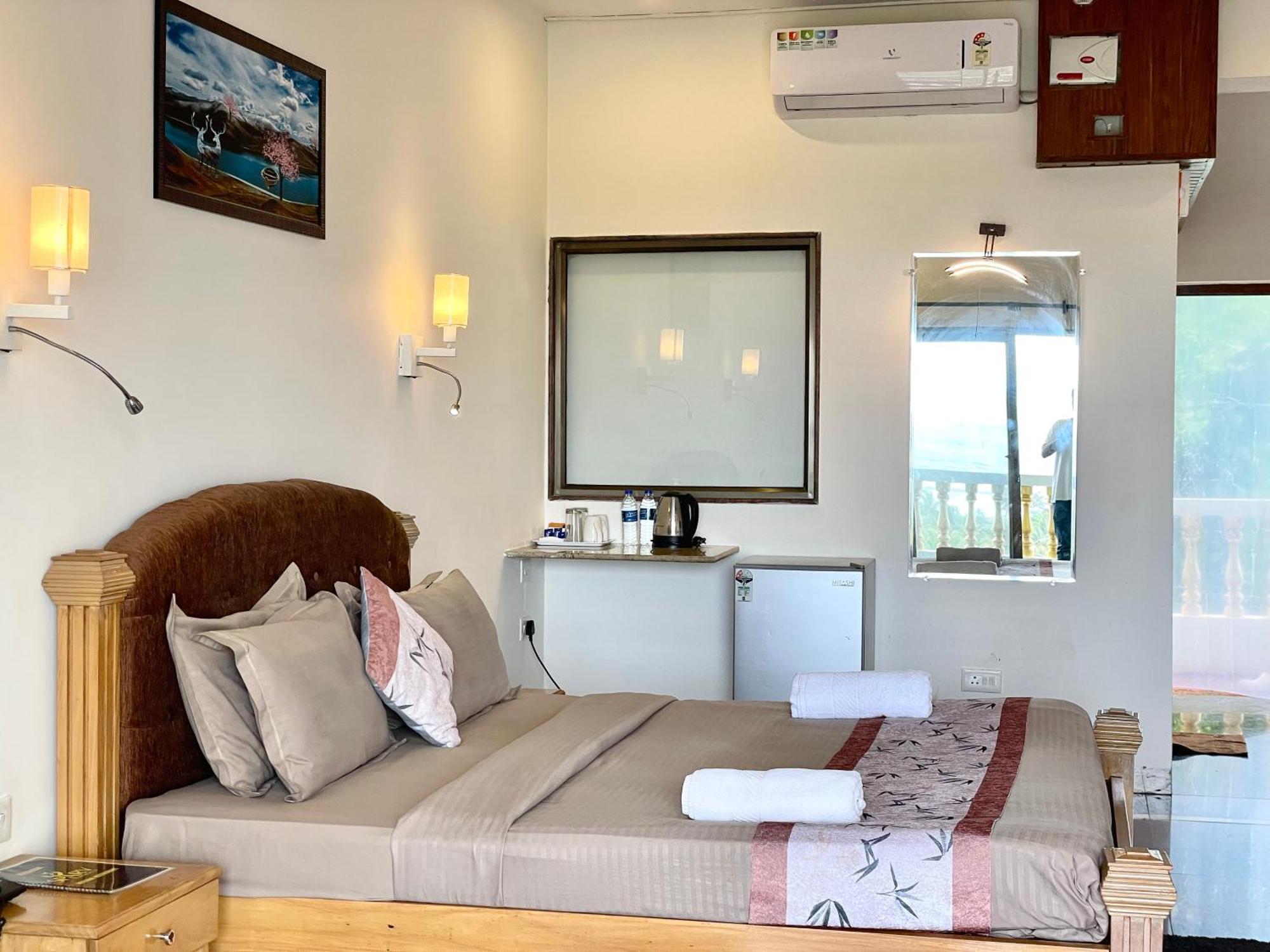 Sparv Aulakhs Resort Мандрем Екстериор снимка