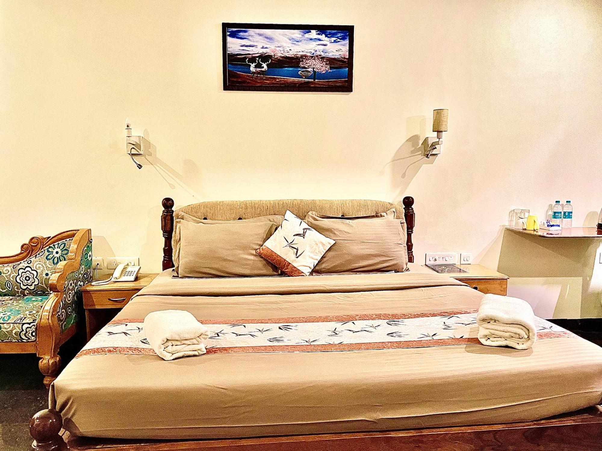 Sparv Aulakhs Resort Мандрем Екстериор снимка
